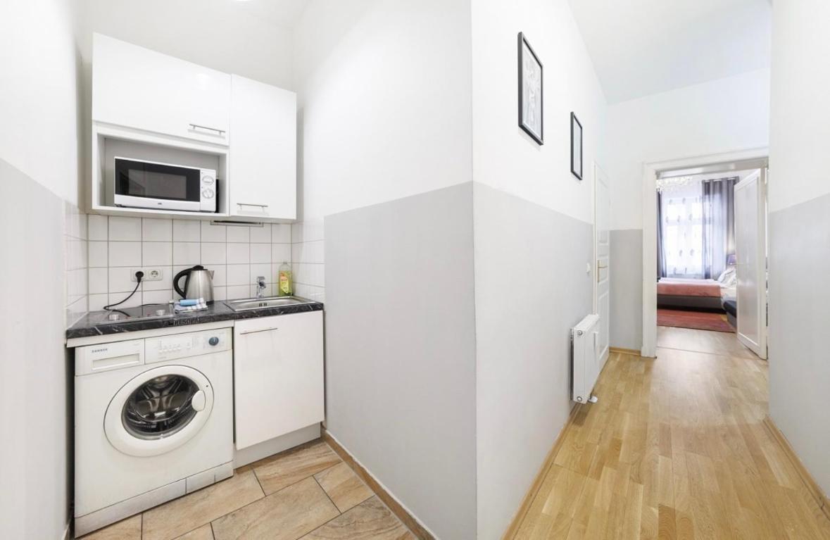 Grand Central Mitte Apartment Berlim Exterior foto