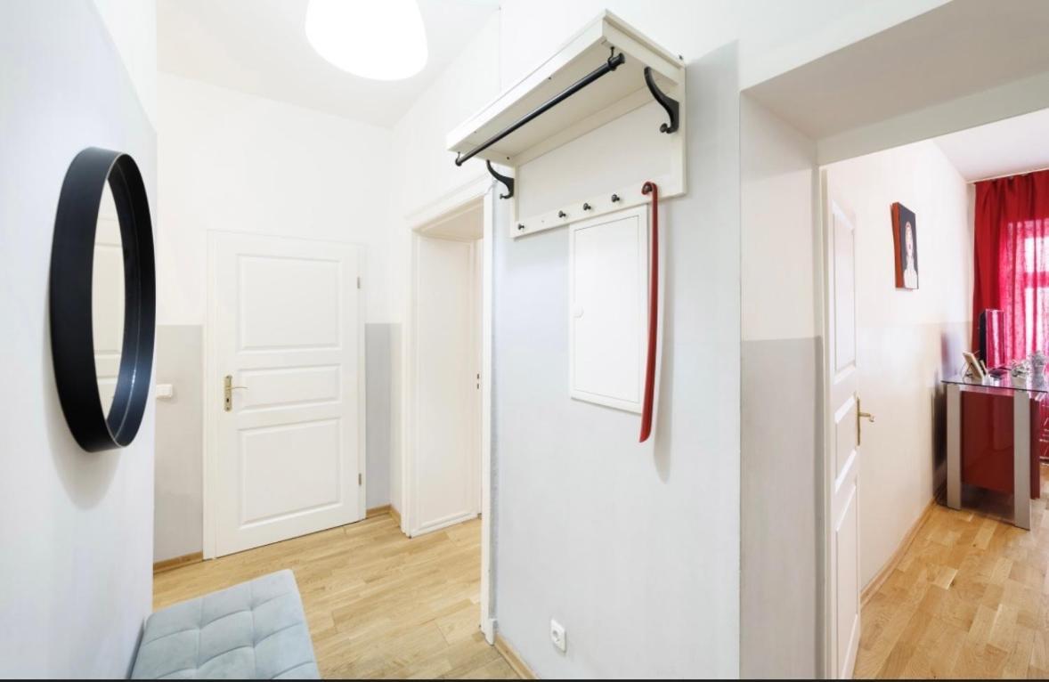 Grand Central Mitte Apartment Berlim Exterior foto